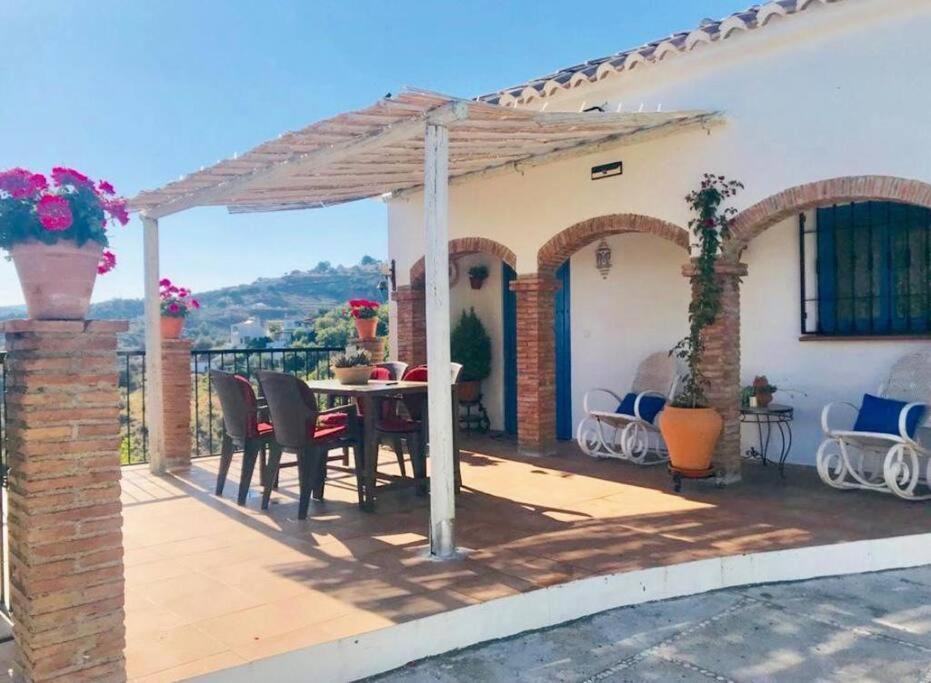 Villa En Frigiliana Con Piscina Y Jacuzzi Экстерьер фото