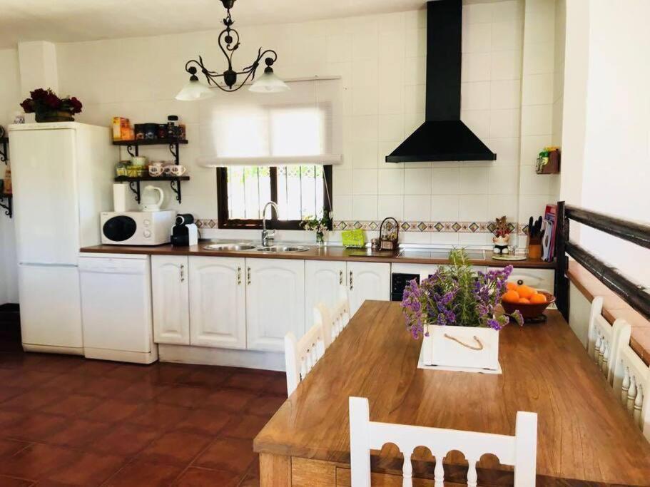 Villa En Frigiliana Con Piscina Y Jacuzzi Экстерьер фото